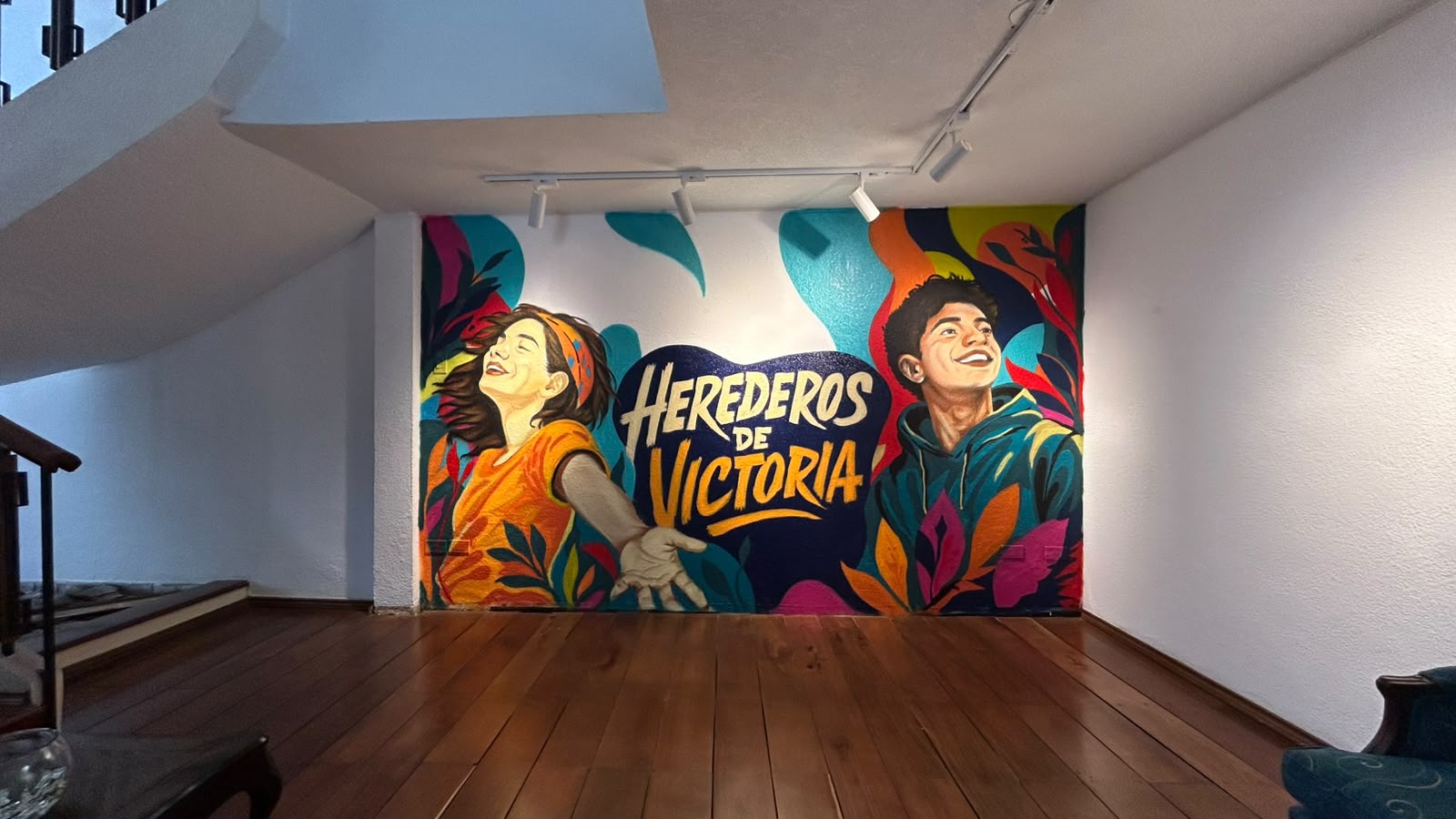 Herederos de Victoria mural, Casa Esperanza